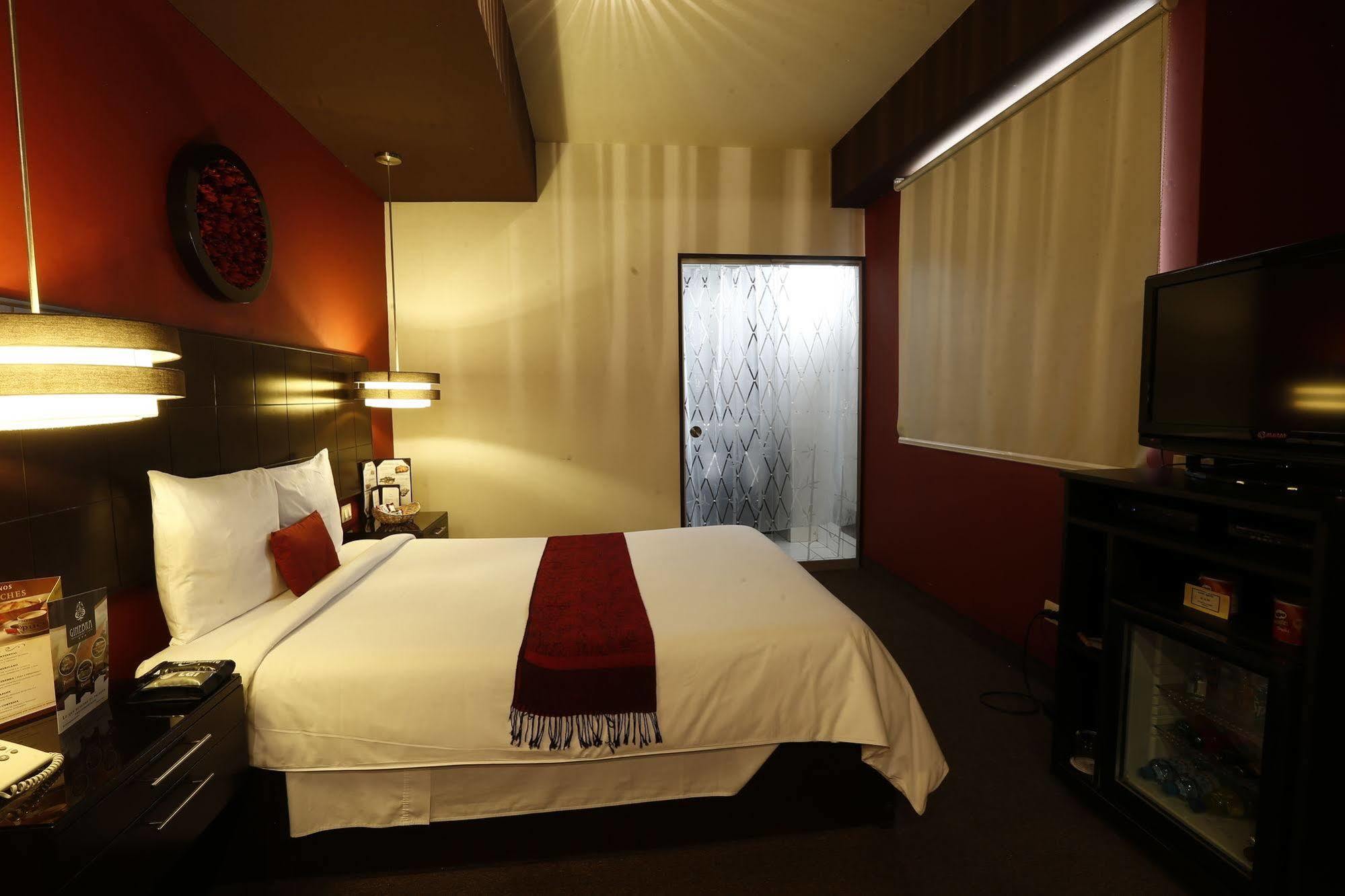 Hotel Ginebra Lima Bagian luar foto